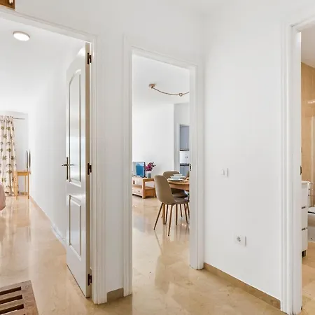 Apartament La Nea Radazul